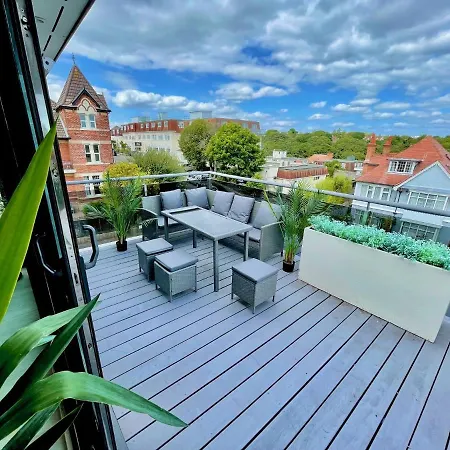 The Beach Hytte - Stunning Sea View Penthouse-3